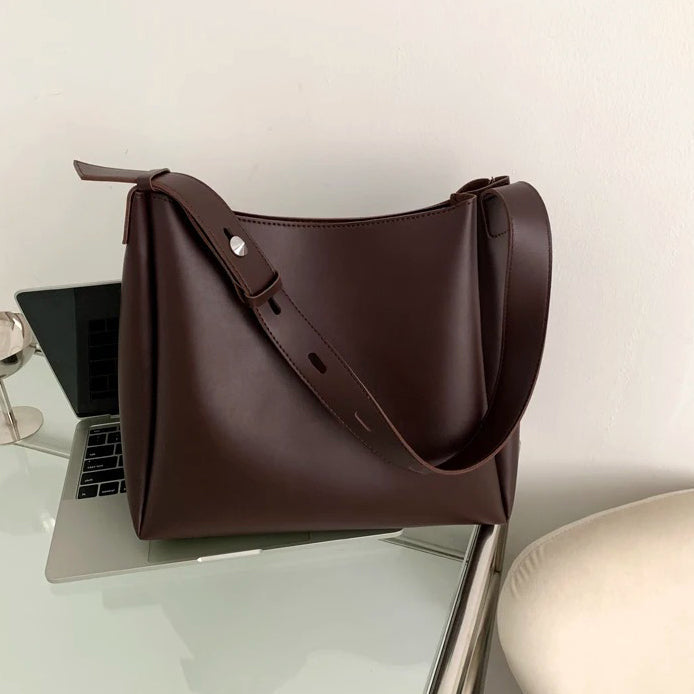 Asløg | Bolso de Hombro Minimalista en Corte Moderno