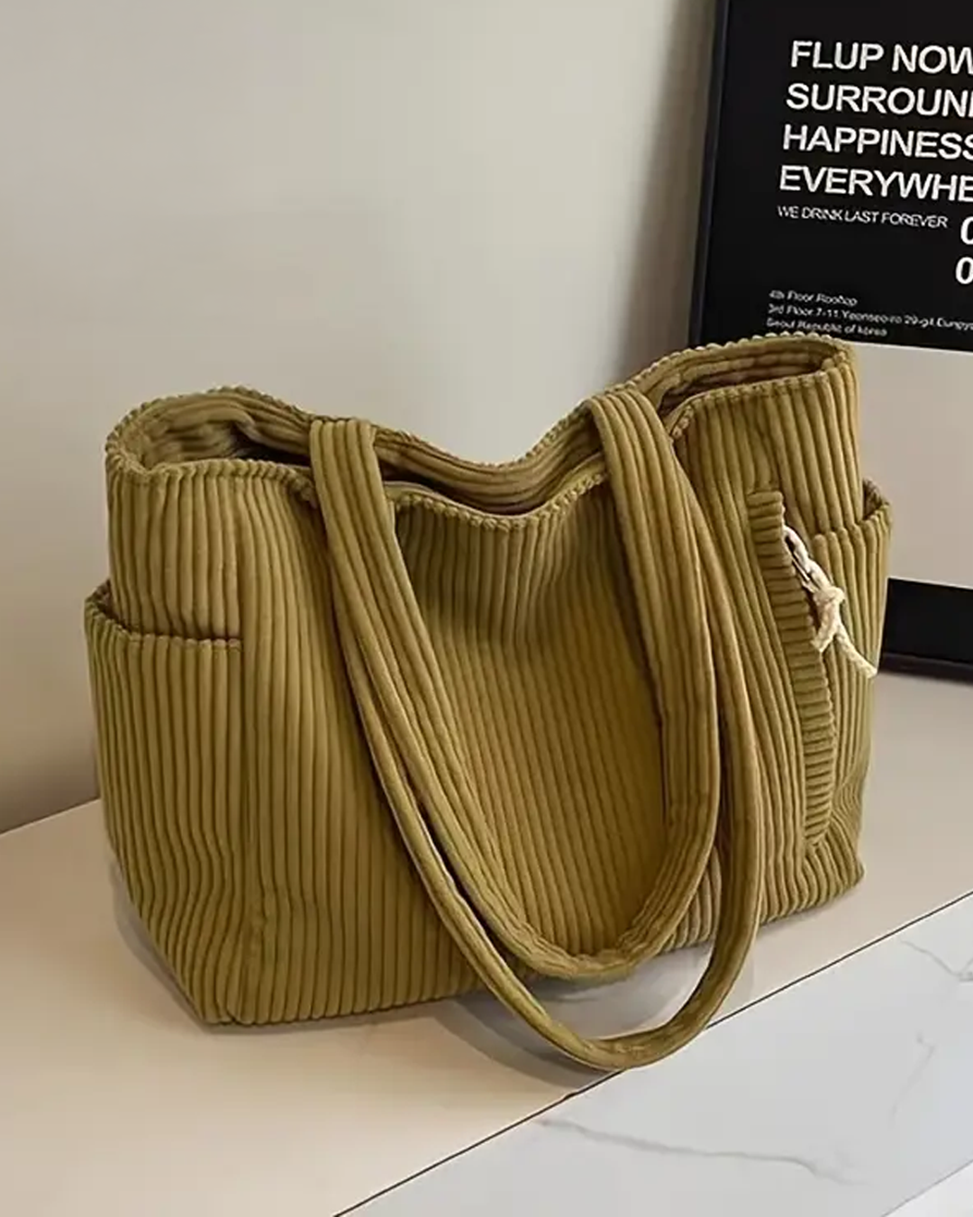 Tilda – Bolsa de Mano Acanalada con Detalle de Cuerda