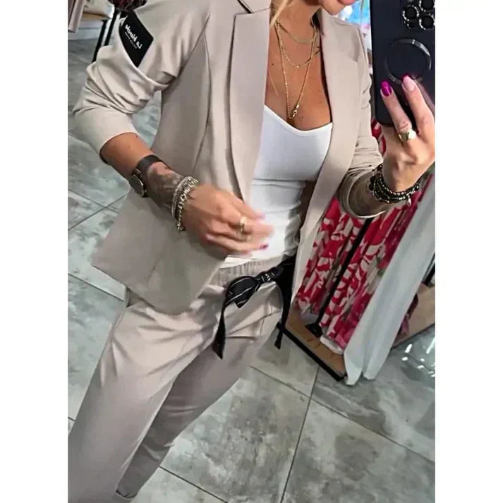 Ariane | Conjunto de Blazer y Pantalones Elegantes