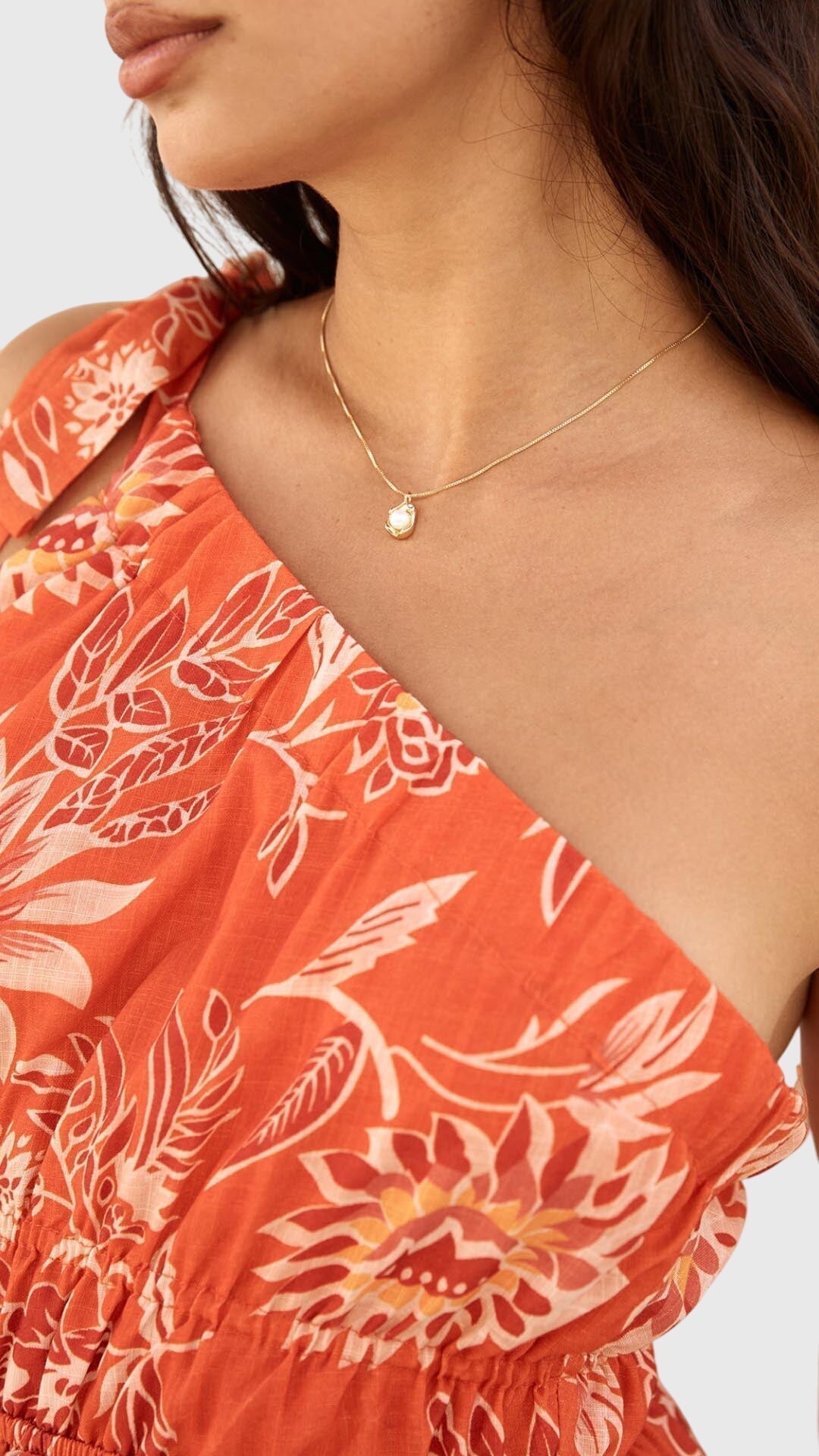 Bailey | Collar con Colgante en Perla Dorada