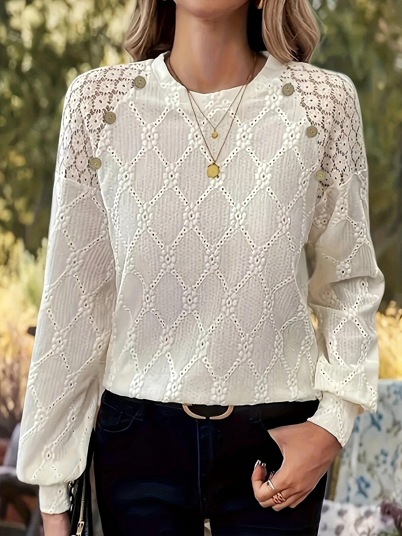 Ivy – Blusa con Detalles de Botones de Ojal