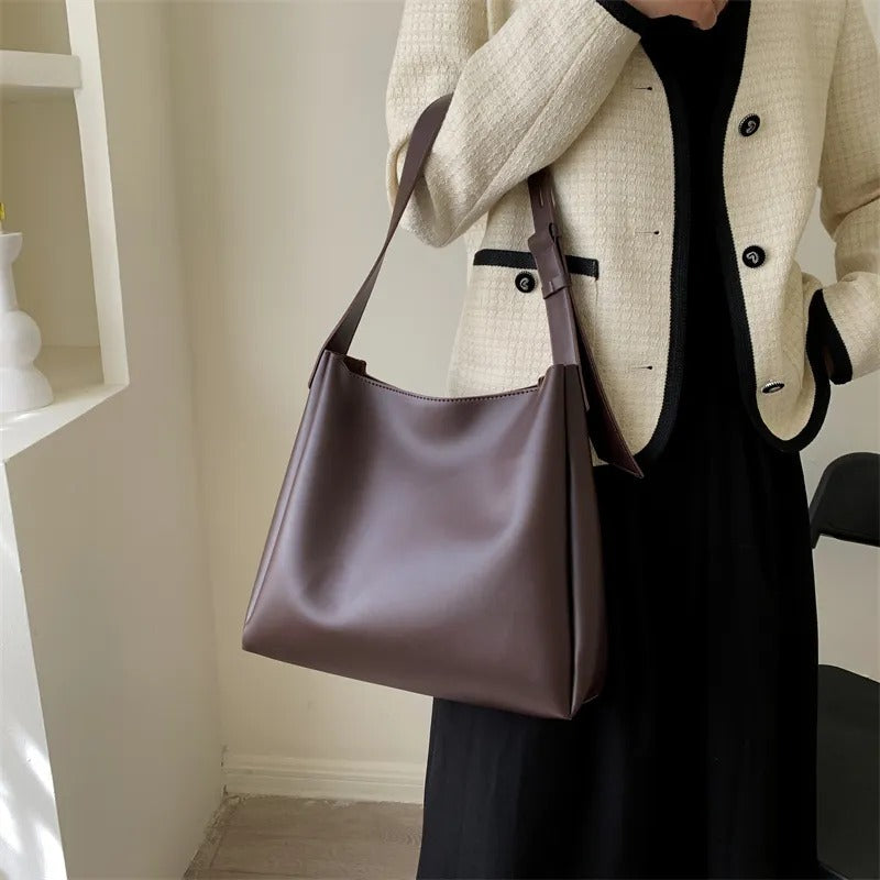 Asløg | Bolso de Hombro Minimalista en Corte Moderno