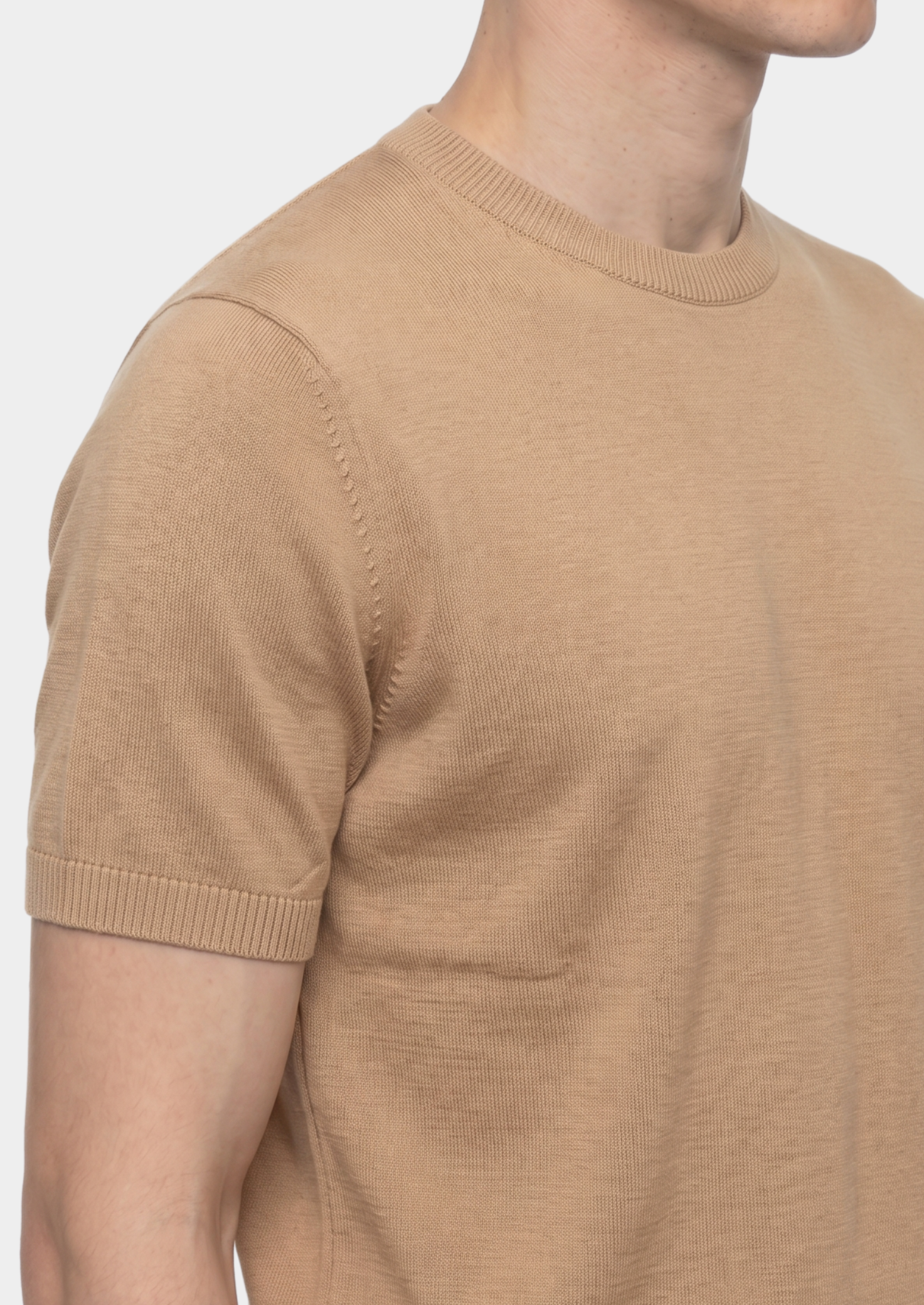 ESSENTIAL BEIGE KNITTED CREWNECK T-SHIRT