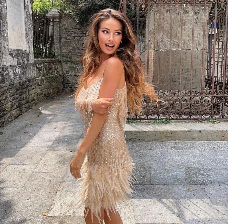 ALEXIS – VESTIDO DE FIESTA MODERNO CON PLUMAS PARA SALIDAS NOCTURNAS