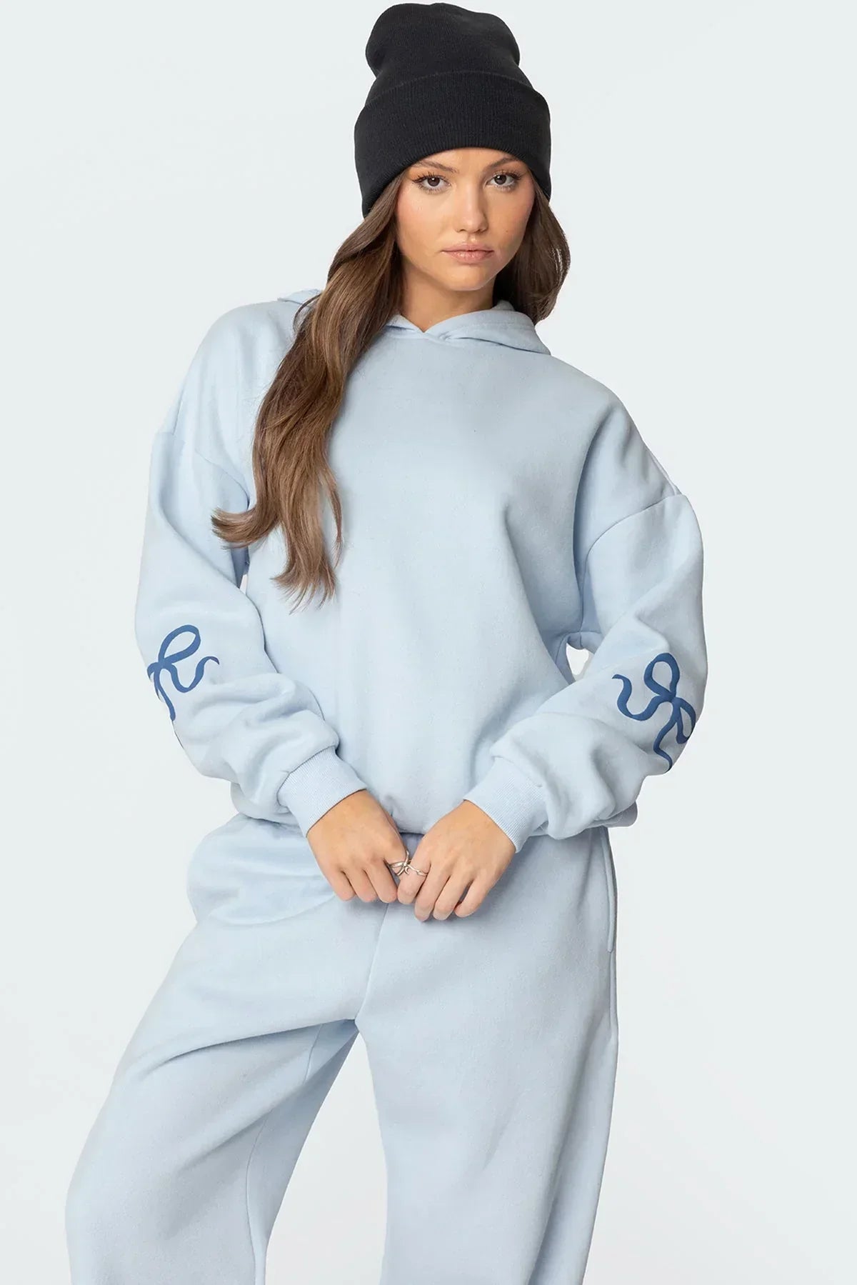 Emilia Conjunto Clásico con Lazos