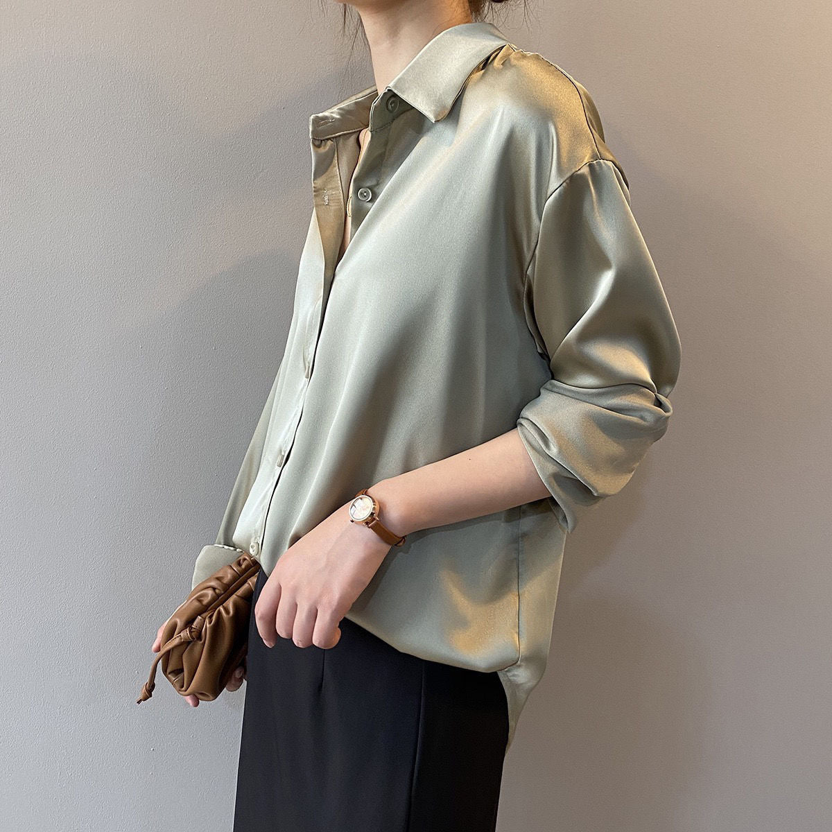 Celine – Blusa Clásica con Botones