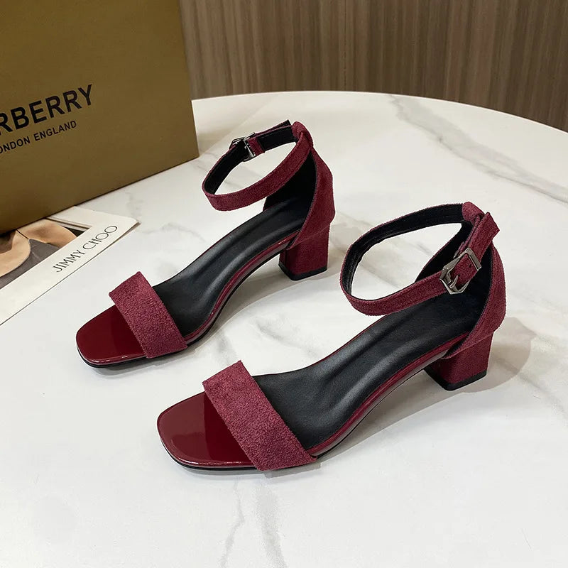 Mia - Sandalias Elegantes y Refinadas