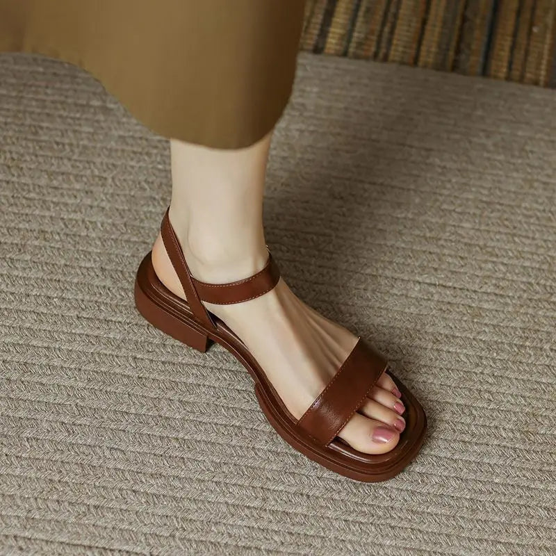 Martes - Sandalias Cuadradas Acolchadas