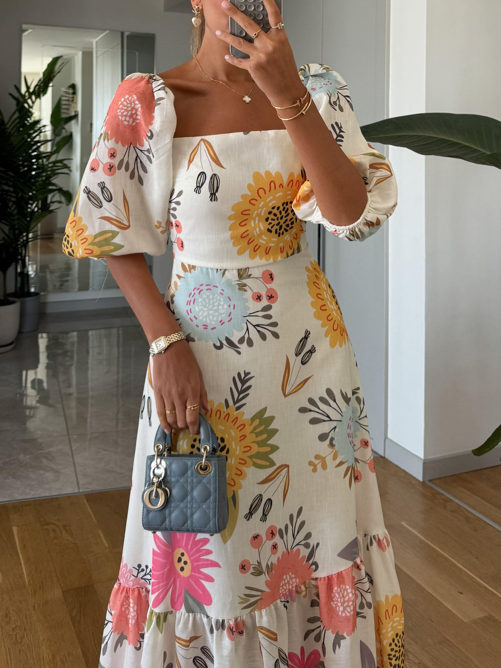 CAMILLE – VESTIDO CON MANGAS ABULLONADAS DE ELEGANCIA FLORAL