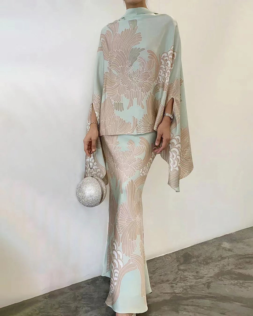 ALTHEA – TRAJE SUELTO IMPRESO Y ESTILOSO