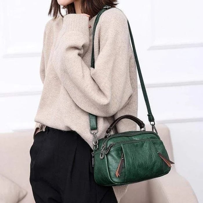Finbjørg | Bolsa Pequeña y Versátil en Tono Cognac Dorado