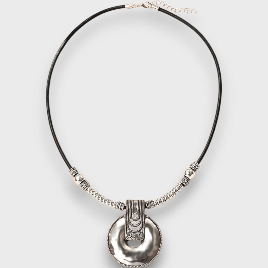 Selena – Collar Boho Vintage con colgante en forma de anillo