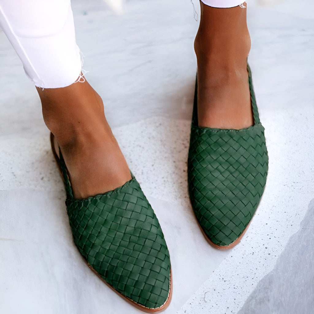 Whisper - Elegantes sandalias de piel trenzada para mujer