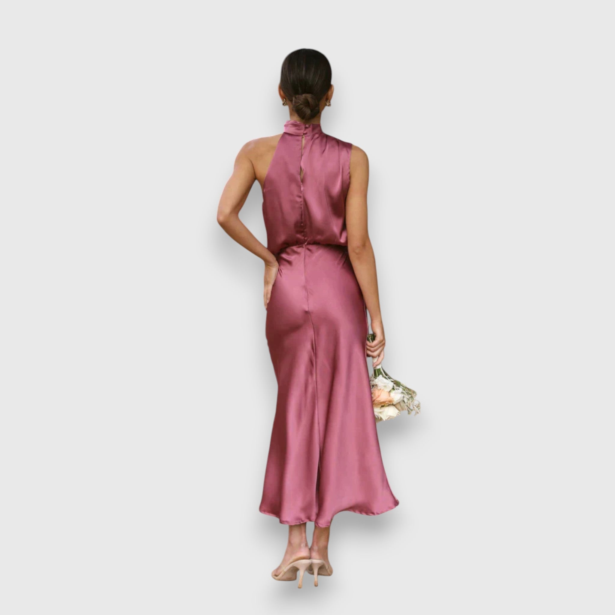 Daisy | Elegante Vestido de Satén con Cuello Halter