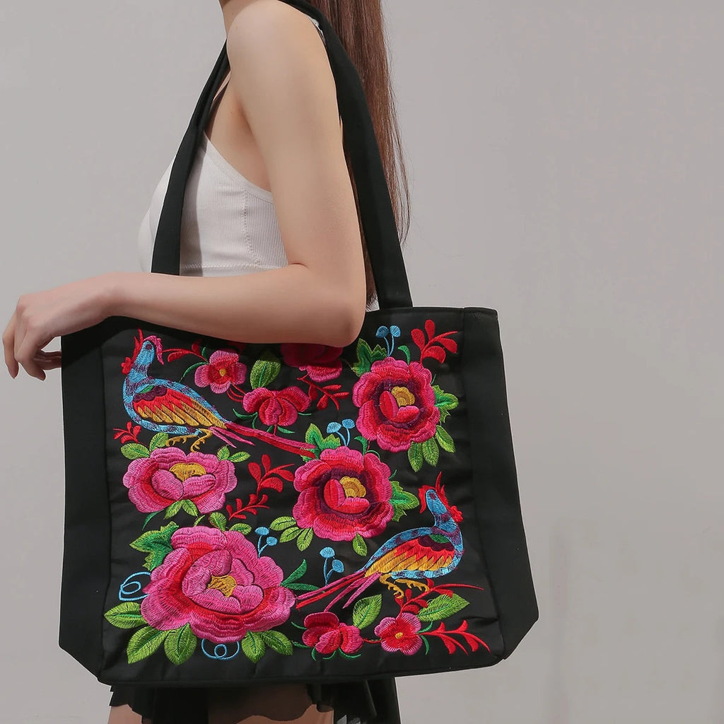 Ingleiv | Bolsa de mano bordada con expresión artística