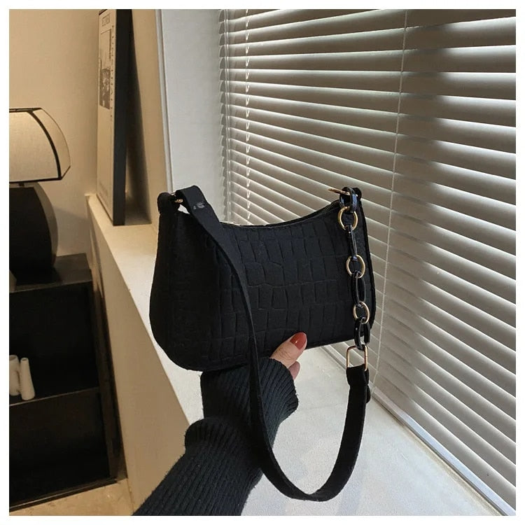 Magnella | Elegante bolso de hombro con diseño de piel de cocodrilo
