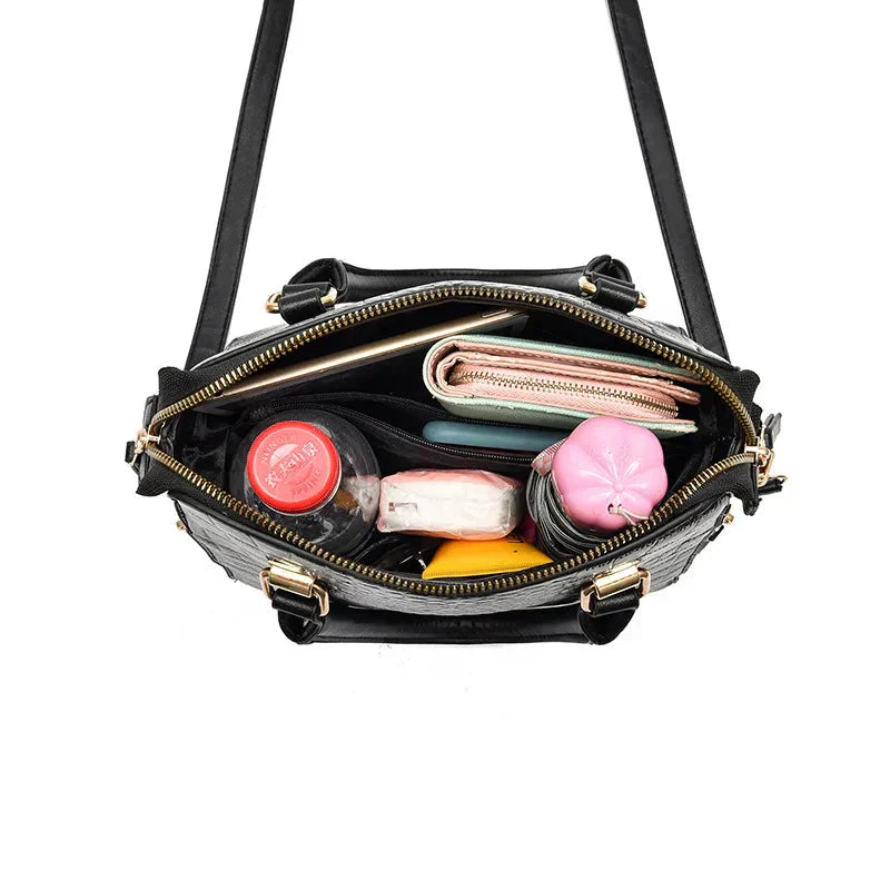 Bolso de Cuero con Relieve de Cocodrilo