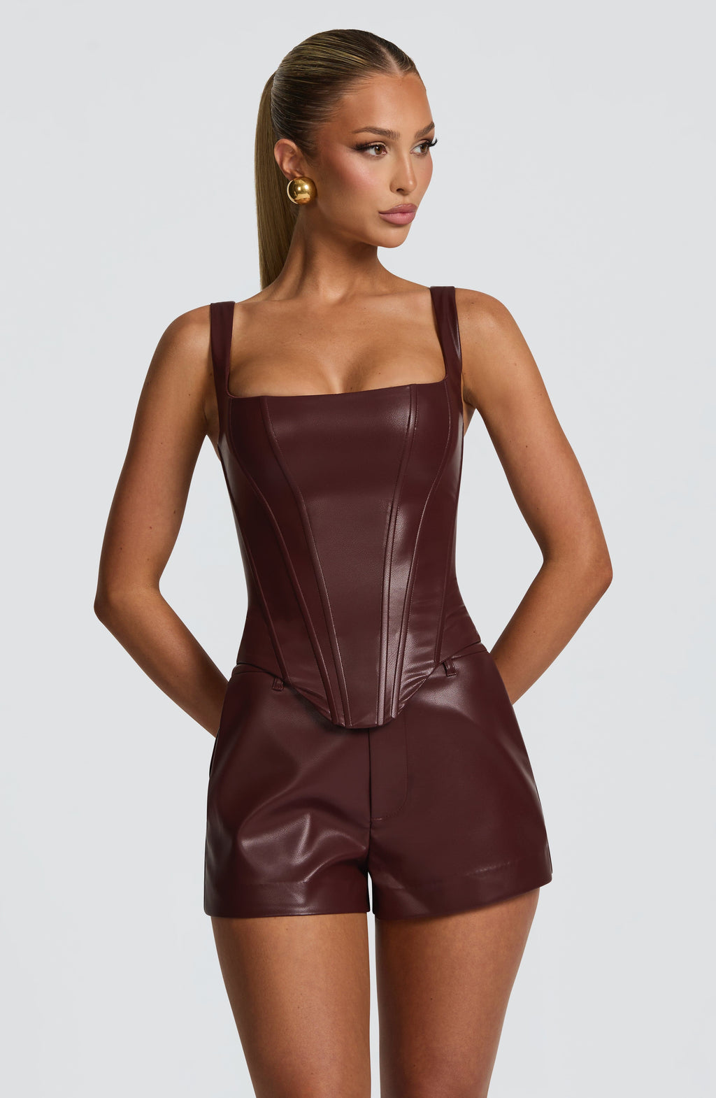 Velora Pantalones Cortos de Cuero