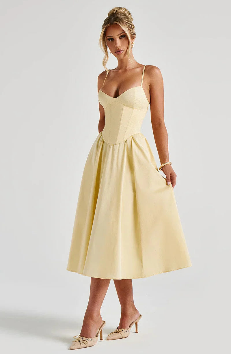 Maya | Vestido Midi Acampanado