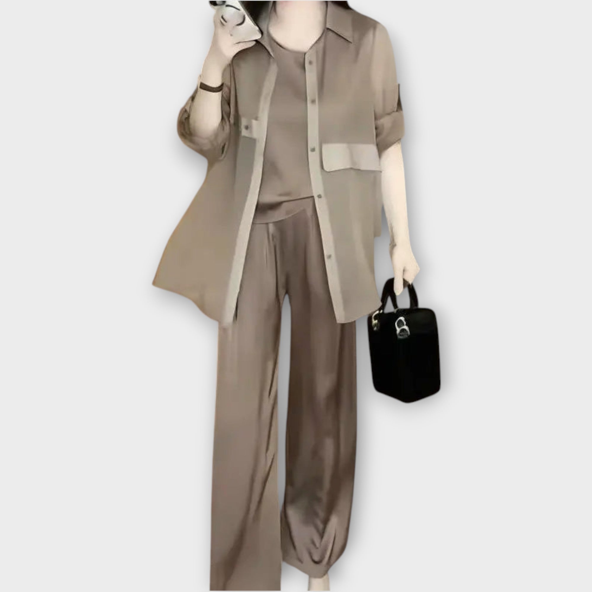 Conjunto Elegante de Tres Piezas con Ajuste Relajado